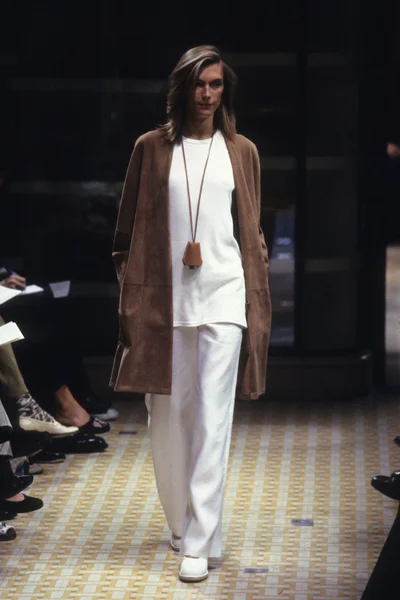 Look 1